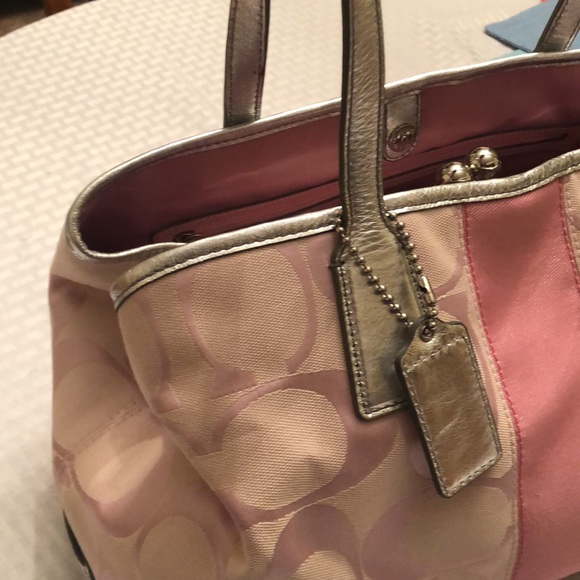 Coach bag, kisslock, pink and silver. e1082-f13533, with dust bag - Picture 3 of 11